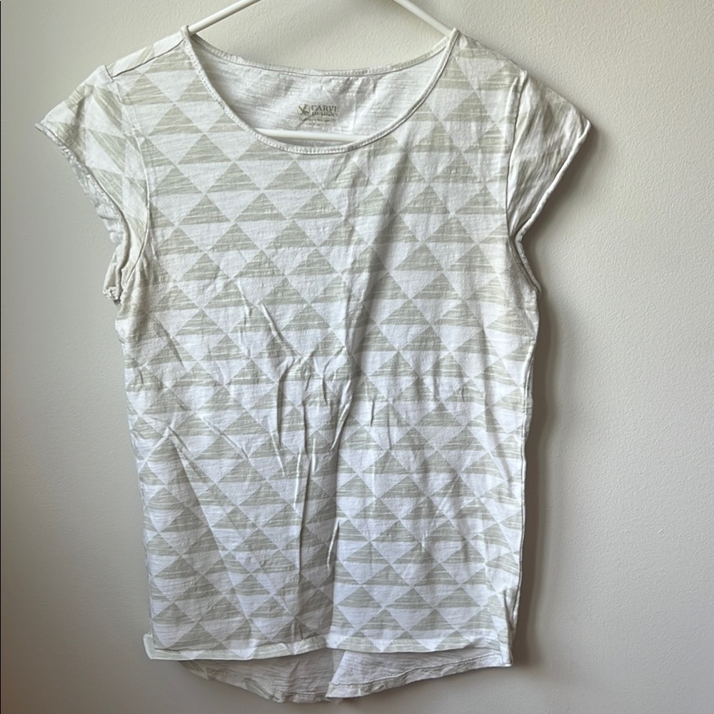 Carve Designs White Fitted Graphic Cap Sleeve Tee